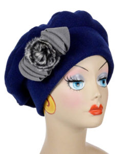 Polar Fleece & Fur Bow in Gray on Navy Beret