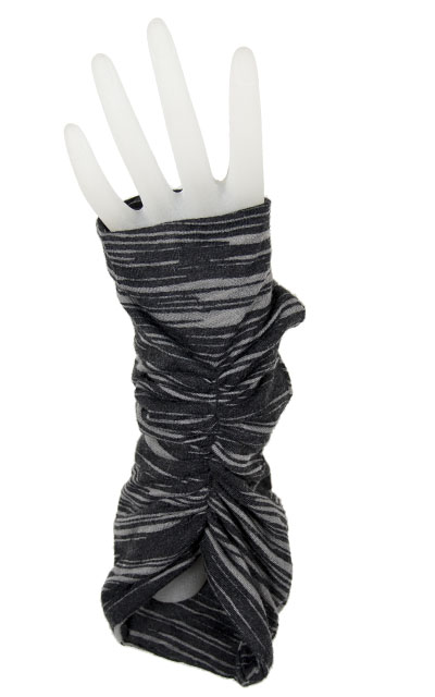 Ruched Fingerless Gloves in Heatwaves in Cool of the Night